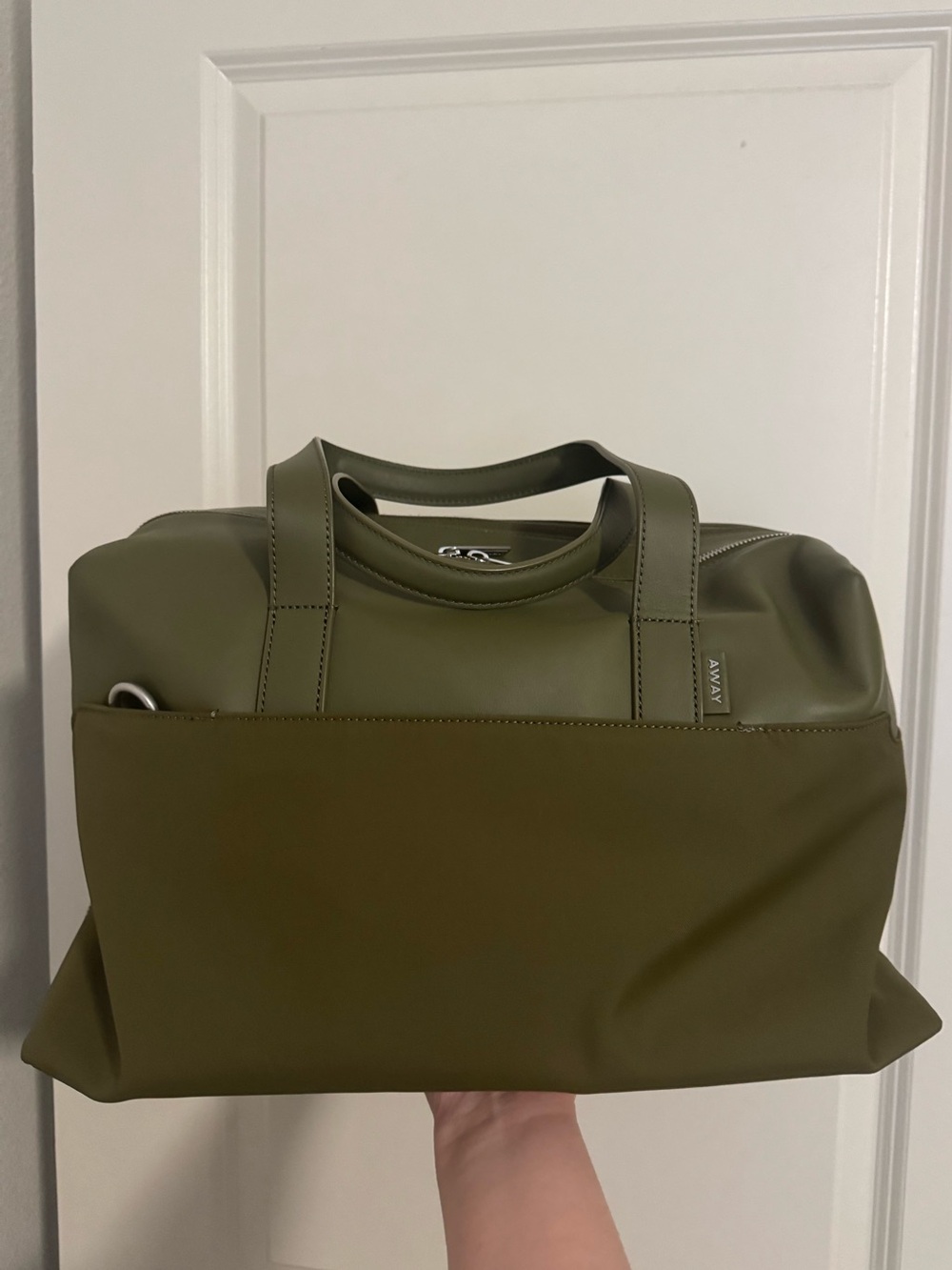 Away Olive Green Men’s Toiletry Bag